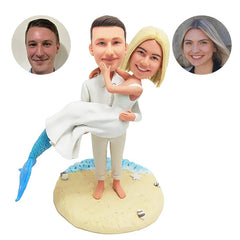 customised bobbleheads figures couple man holding a mermaid