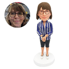 customized bobblehead figure lady holding hands