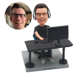 customised bobblehead gamer with headset