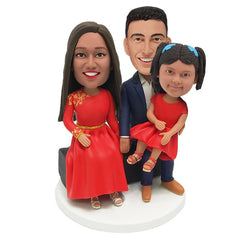 customized bobbleheads figures parents with a kid