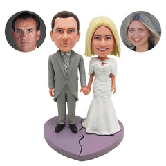 customized bobbleheads figures wedding couple holding hands