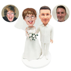 custom bobbleheads figures wedding couple bride holding flowers and groom in suit