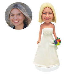 customised bobblehead figure pretty bride holding a bunch of flower