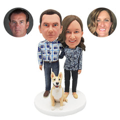 custom made bobble heads figures couple with arms around each other with a pet
