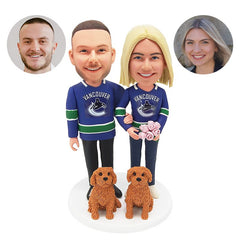 customized bobble heads arm in arm figures couple with pets