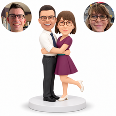 Custom embracing couple bobbleheads with a raised leg - MGA-AC1412